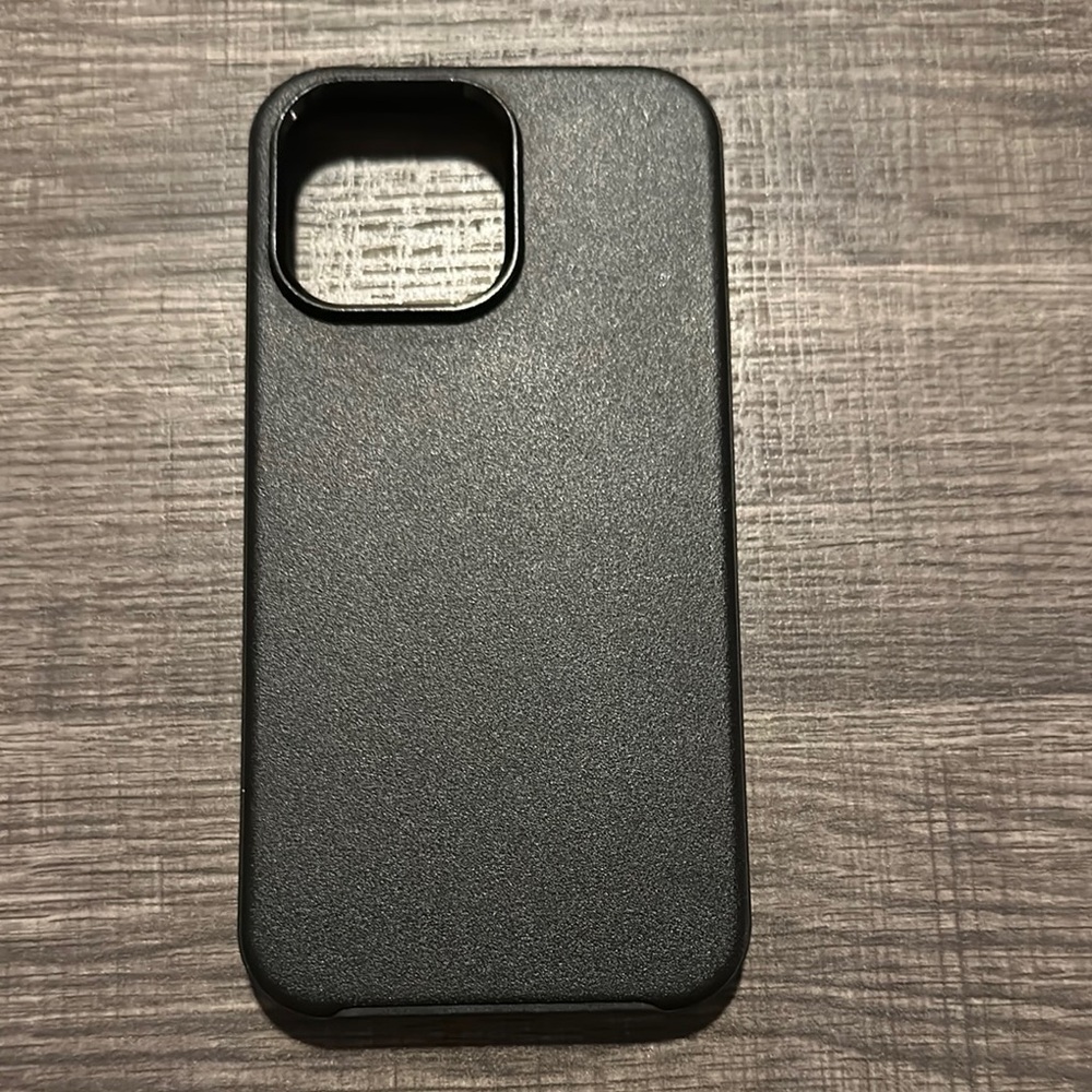OtterBox Black Slim-Fit Case with Raised Edges
